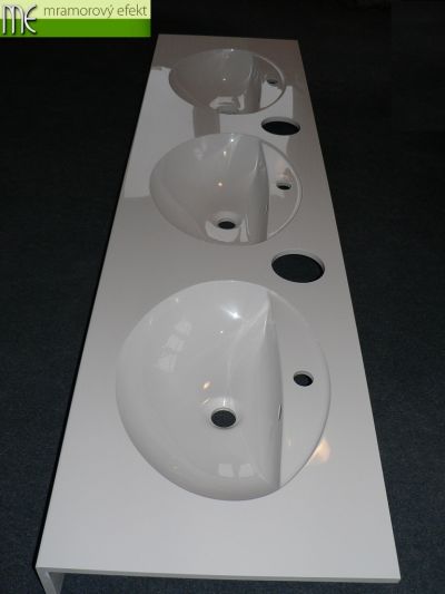 Weisser Waschtisch Flexible60 mit 3 Ovalbecken FJORD55 und Löcher für Papierhandtücher