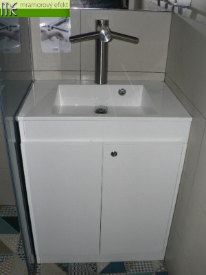 Cafeteria U Kanovniku_Prazsky Hrad_umyvadlove desky Flexible 60_umyvadla massive 42x37