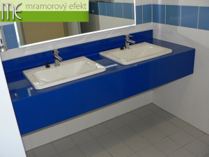 Vědeckotechnologický park Ostrava_umyvadlové desky Flexible60_10cm zadní soklík_25cm přední čela_RAL modrá a žlutá